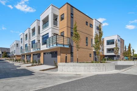 177 175A STREET, Surrey, British Columbia V3Z 1L1, Canada