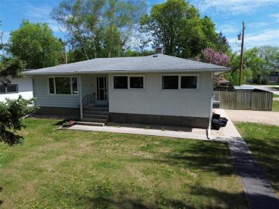 47 5TH AVENUE, Gimli, Manitoba R0C 1B0, Kanada