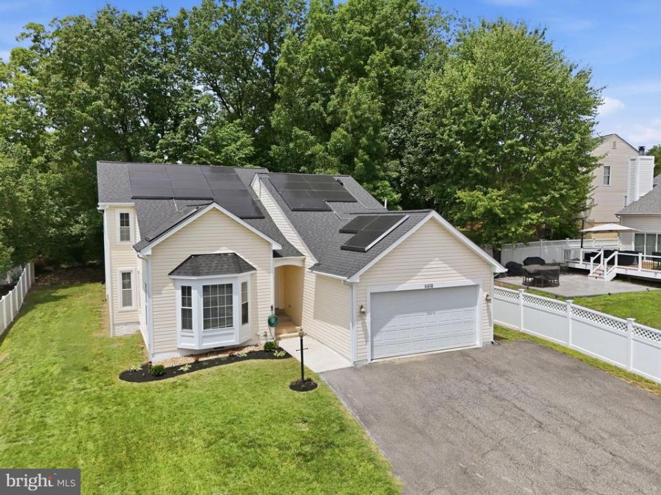 16818 Francis West Lane, Dumfries, Virginia 22026, USA