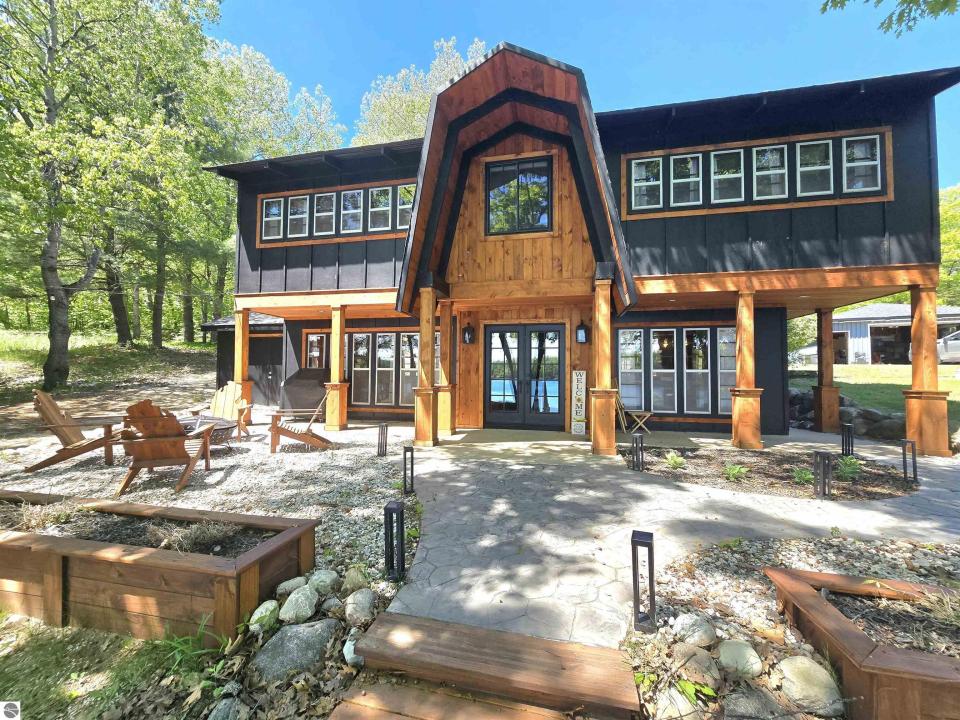 10172 NE Carmichael Drive, Mancelona, Michigan 49659, États-Unis