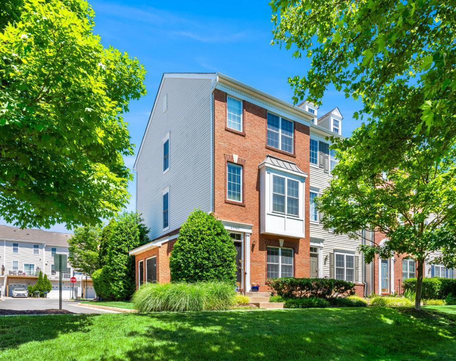 25165 Femoyer Terrace, Chantilly, Virginia 20152, USA