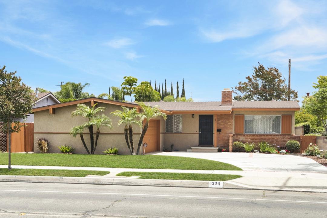 324 N La Reina St, Anaheim, Californie 92801, États-Unis