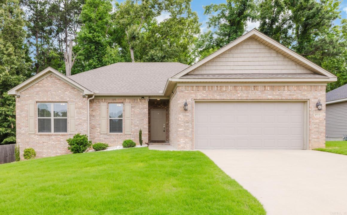 4512 Western Woods Drive, Benton, Arkansas 72015, USA