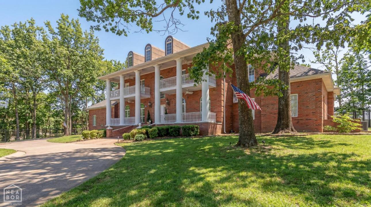 1203 Yorkshire, Jonesboro, Arkansas 72401