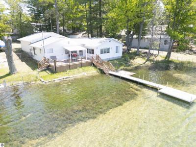 7293 NE Trillium Trail, Mancelona, Michigan 49659, États-Unis