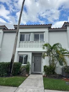 757 NW 208th Drive, Pembroke Pines, Florida 33029, USA