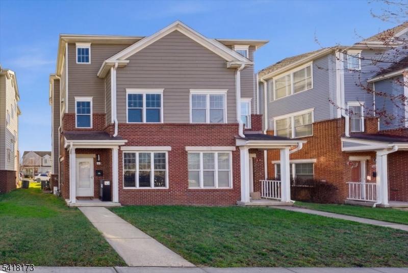 181 Court St, Newark City, New Jersey 07103-3824, USA