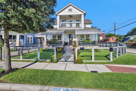 1202 Walton, Houston, Texas 77009, USA