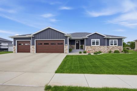 1209 Kettering Drive, Aberdeen, South Dakota 57401