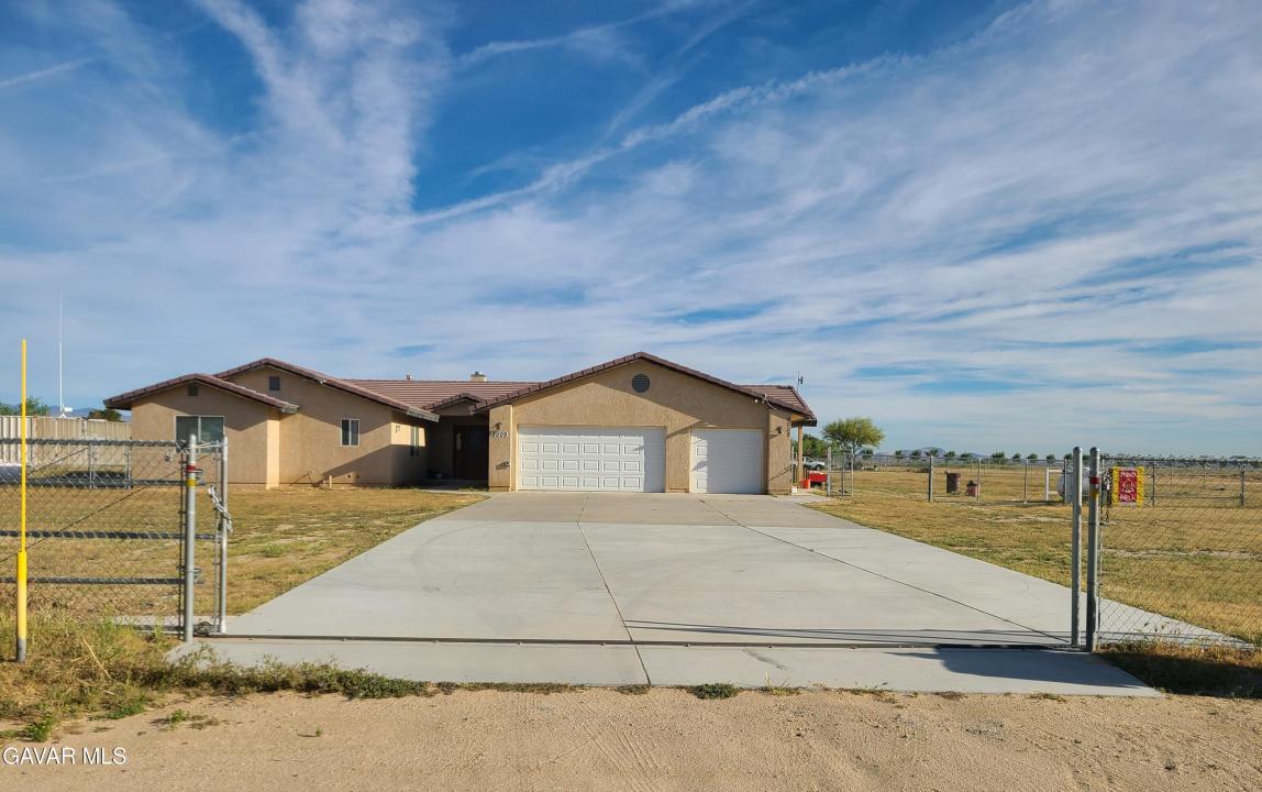 8009 W Avenue D12, Lancaster, カリフォルニア 93536, アメリカ合衆国