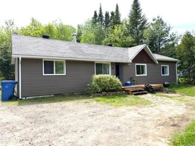 1105 Ch. Masson, Sainte-Marguerite-du-Lac-Masson, Quebec J0T 1L0, Kanada
