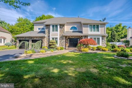 61 Amherst Way, Middlesex, New Jersey 08846, USA