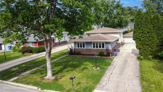 761 N Willow Road, Elmhurst, Illinois 60126, USA