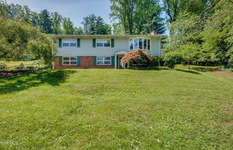 638 Fox Meadow Lane, Bristol, Virginia 24201, USA