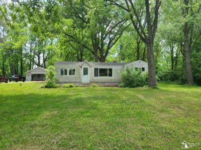 2807 W Smith, Lambertville, Michigan 48144, USA