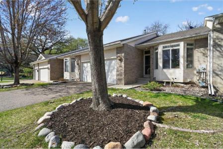 13310 Glenhaven Court, Apple Valley, Minnesota 55124, USA