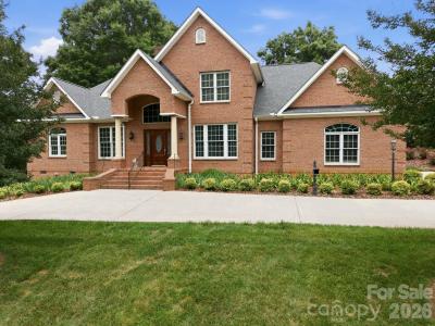 540 Hickory Drive, Salisbury, Carolina Do Norte 28144, Estados Unidos