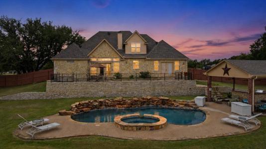 1704 Texas Drive, Glen Rose, Texas 76043, USA