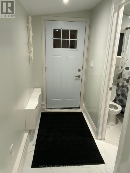 3366 VICTORY CRESCENT WEST, Mississauga (malton), オンタリオ L4T 1L9, カナダ