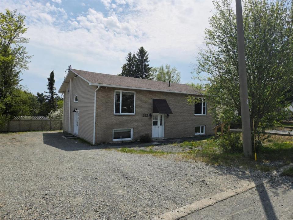683 Av. Dallaire, Rouyn-Noranda, Québec J9X 5X1, Canada