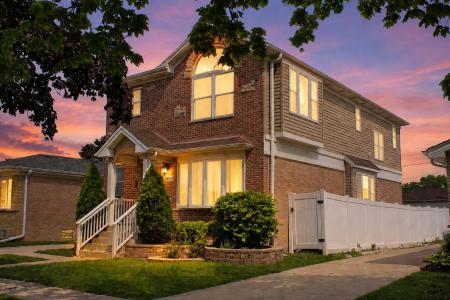 9956 Ivanhoe Avenue, Schiller Park, Illinois 60176, USA