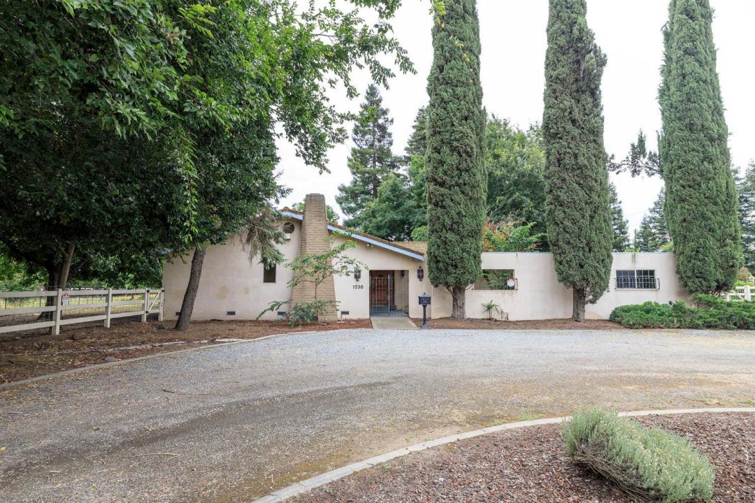 1530 E Linwood, Turlock, Kalifornia 95380, USA