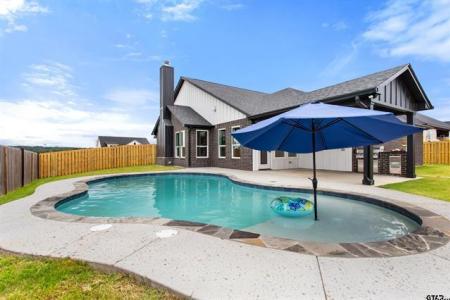 16430 Clearview Dr., Lindale, Texas 75771, USA