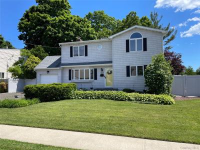 41 Birchfield Avenue, Babylon, NY 11702, USA