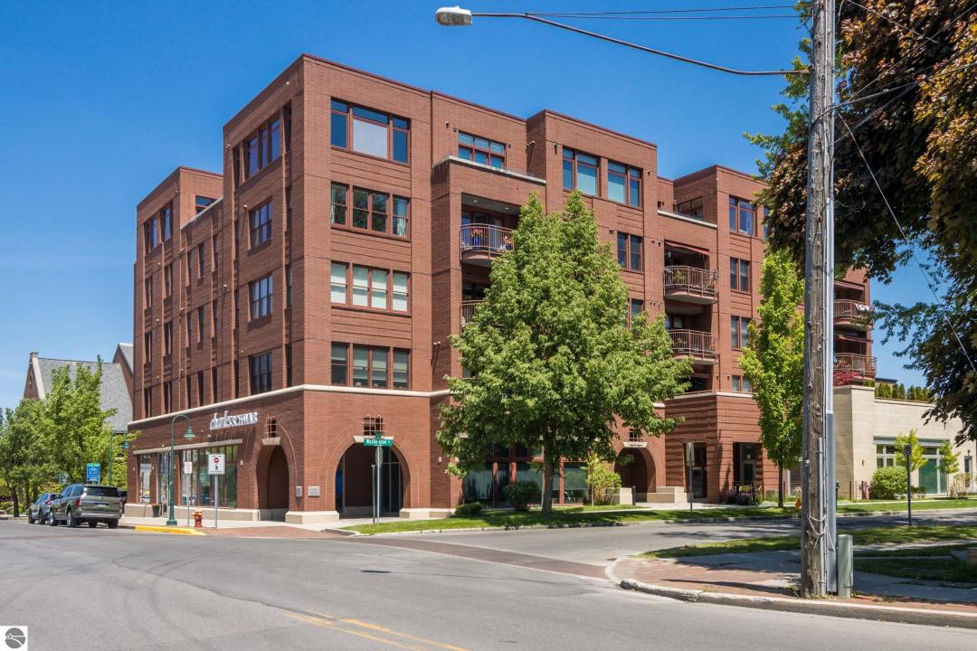 215 Washington Street , 2F, Traverse City, Michigan 49684, États-Unis