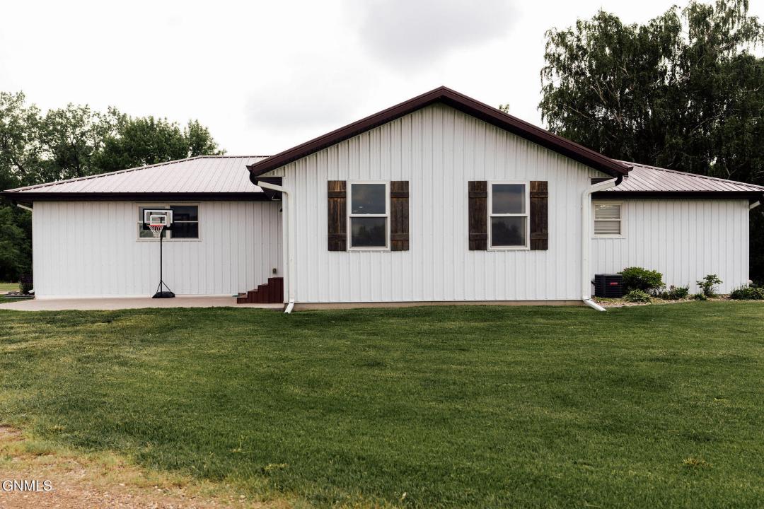 5344 1st Street, Sykeston, Dakota Du Nord 58486, États-Unis