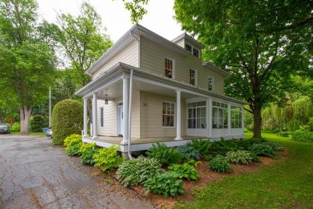 260  Av. Champlain, Quebec J0J 1N0, Canada