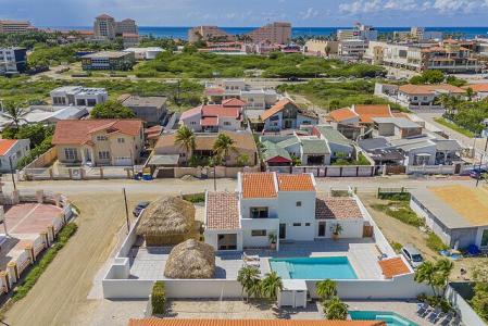 Palm Beach 98-F, Noord, Aruba