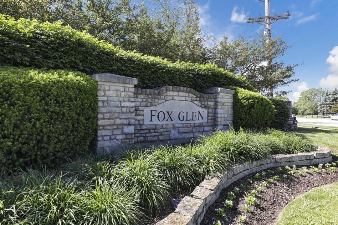 327 Fox Glen Drive E, Pickerington, Ohio 43147