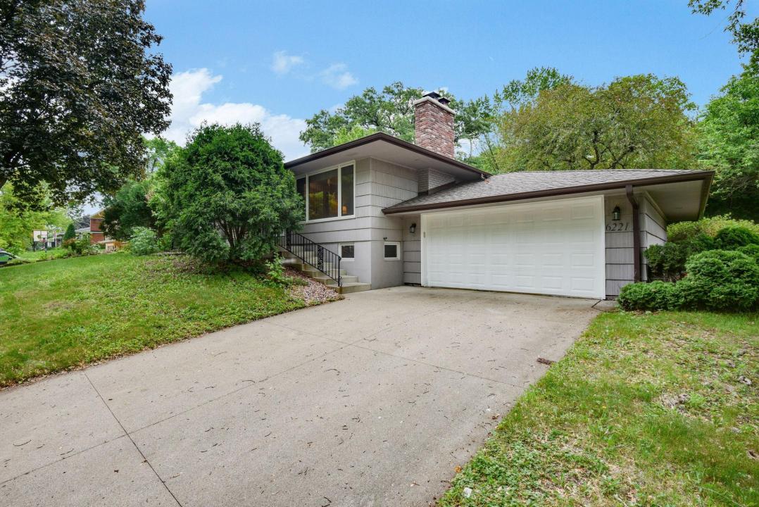 6221 Hansen Road, Edina, مينيسوتا 55436, الولايات المتحدة