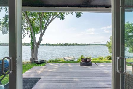 1326 Lakeview Drive, Tomah, Wisconsin 54660, USA