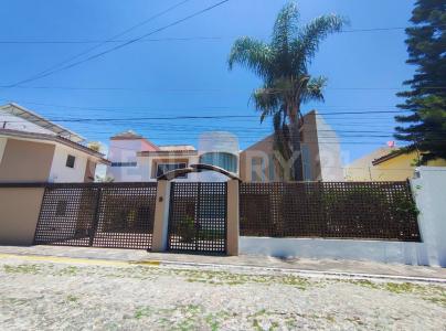 Casa Residencial en Venta, Fracc. Santa Cruz Guadalupe, Zavaleta, Puebla 1,, Puebla, Puebla 72170, Mexico