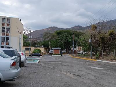 Carretera Nacional La Victoria El Consejo Urbanizacion Ciudad Real Edif. 1, piso 1 Apto. 5, El Consejo, Aragua 2118, Venezuela