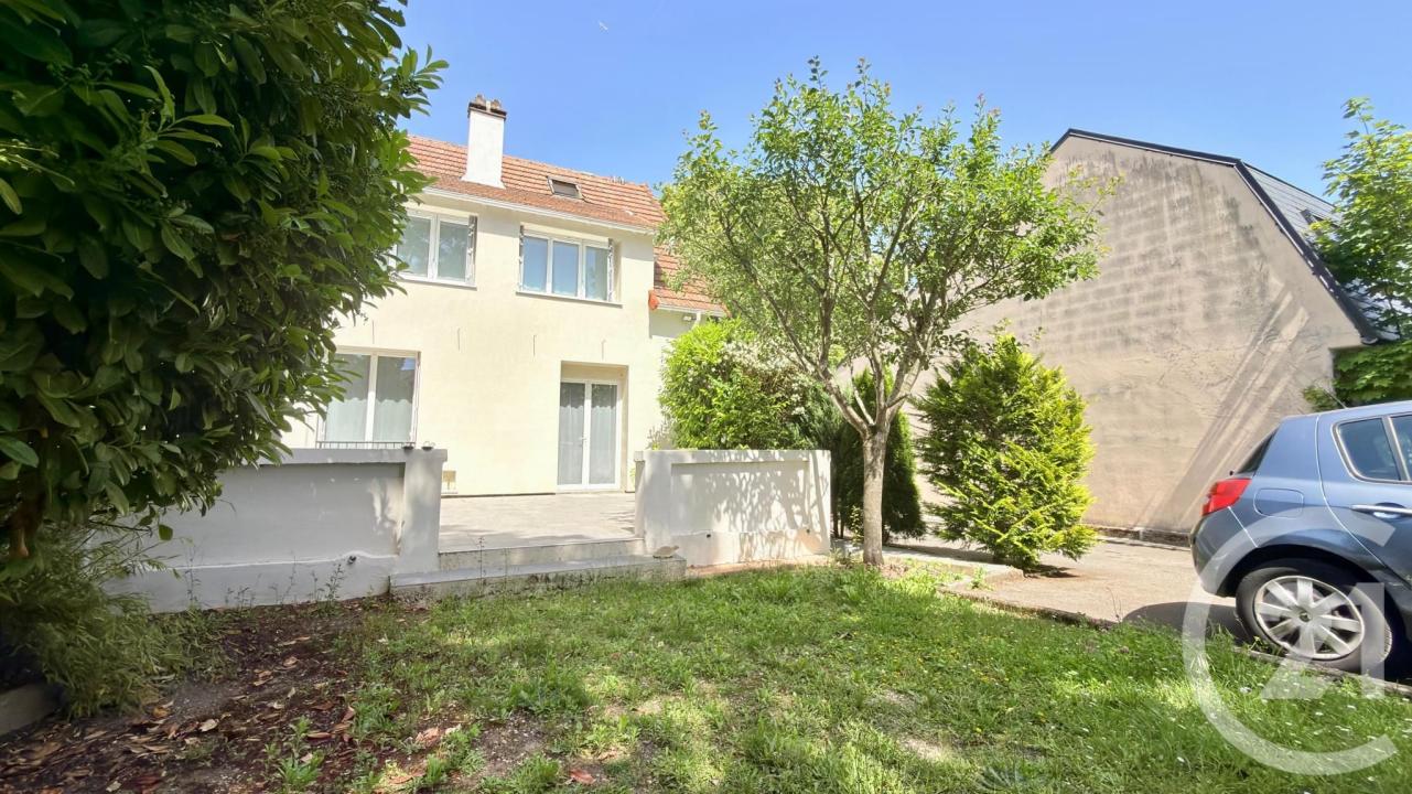 Coubron, イル=ド=フランス 93470, アキタン
