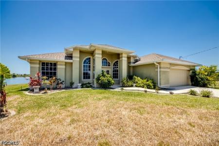 2319 NE 19th Street, Cape Coral, Florida 33909, USA