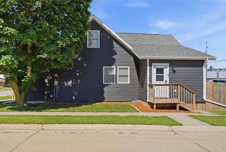 502 3rd Street, Victor, Iowa 52347, USA