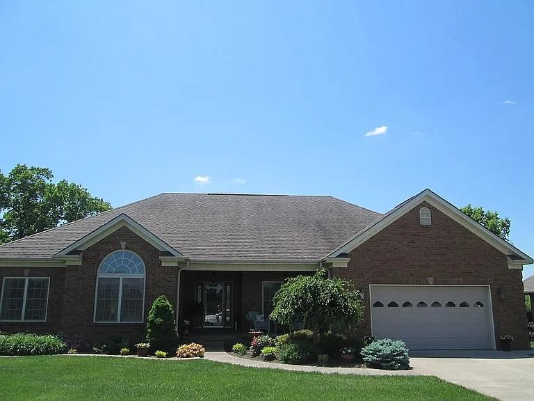 1092 Scenic Garden, Lawrenceburg, Kentucky 40342, USA