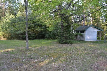 7601 N Cabin Lane, Higgins Lake, Michigan 48627, USA