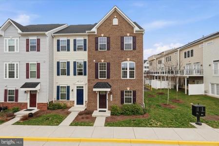 24594 Laurel Lake Terrace, Sterling, Virginia 20166, USA