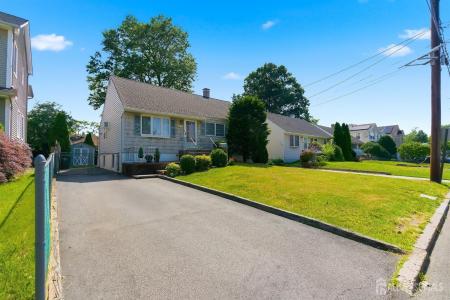 219 Julius Street, Iselin, Nueva Jersey 08830, Estados Unidos