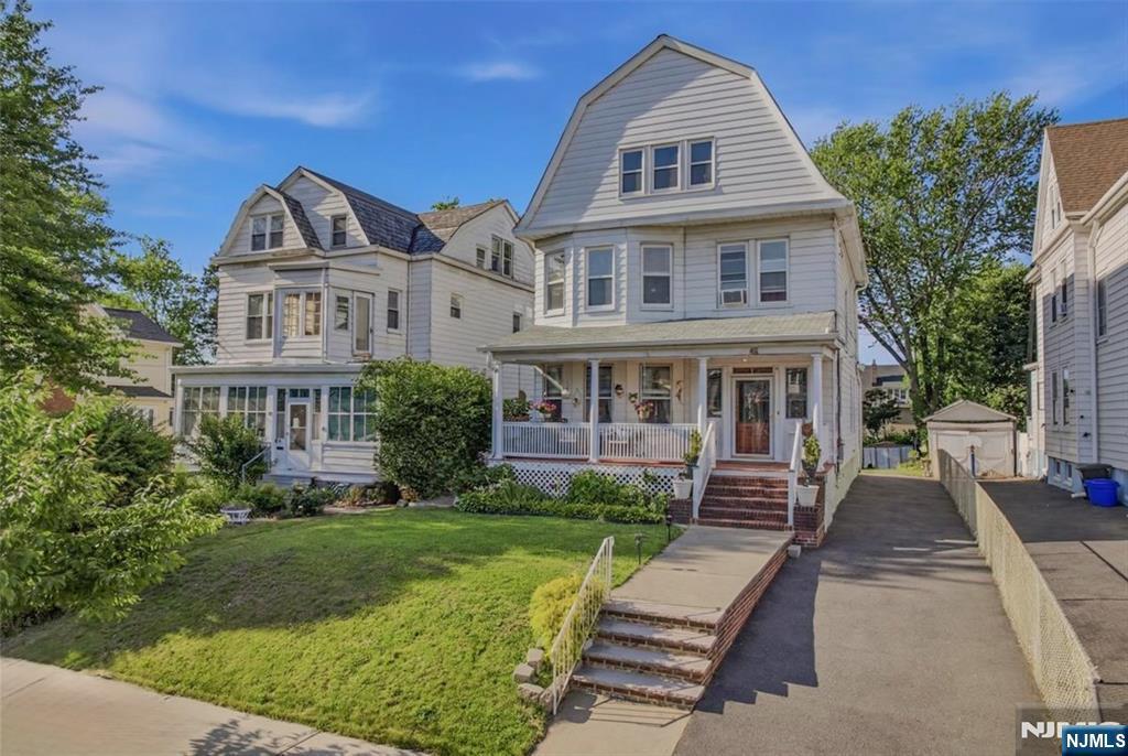 42 Rossmore Place, Belleville, New Jersey 07109