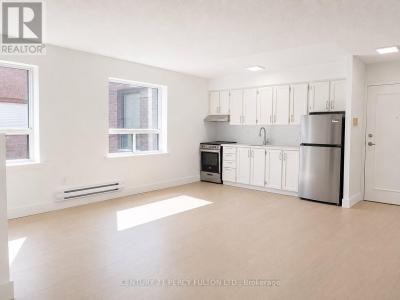 2373 BLOOR STREET WEST, Toronto (high Park-swansea), Ontario M6S 1P6, Canada