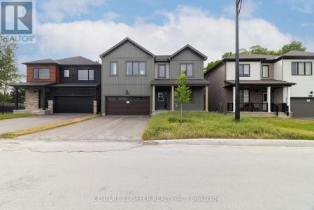 123 TONIC CRESCENT, Ottawa, Ontario K2K 1X7, Canada