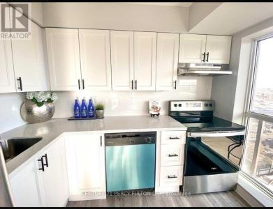 215 QUEEN STREET E, Brampton, Ontario L6Y 1M6, Canada