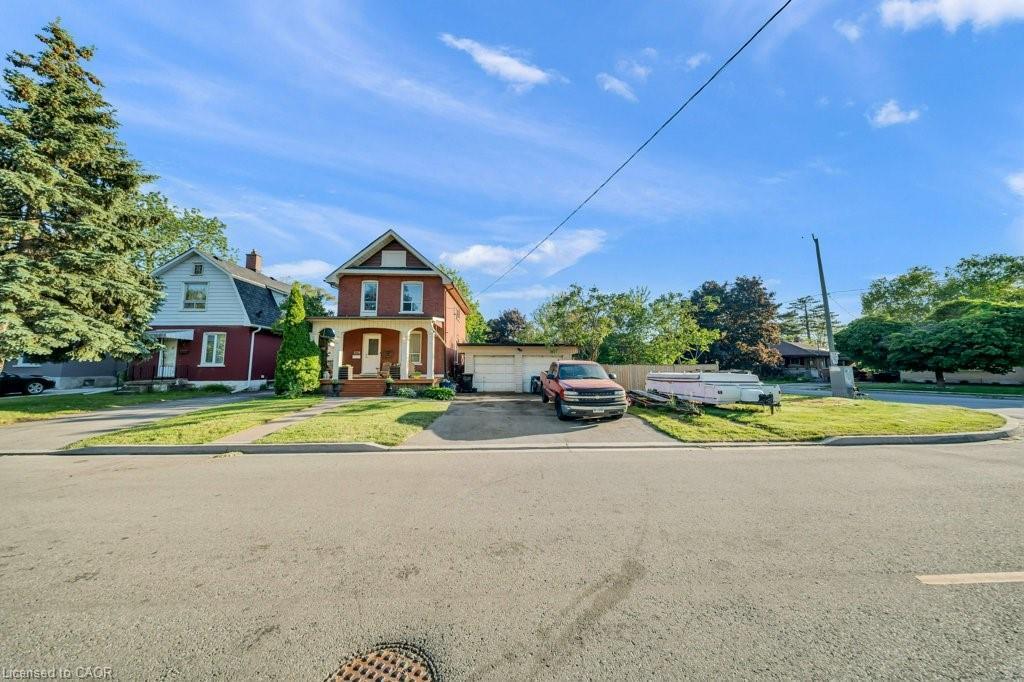118 HEWAT STREET, Cambridge, Ontario N3H 4H1, Canada