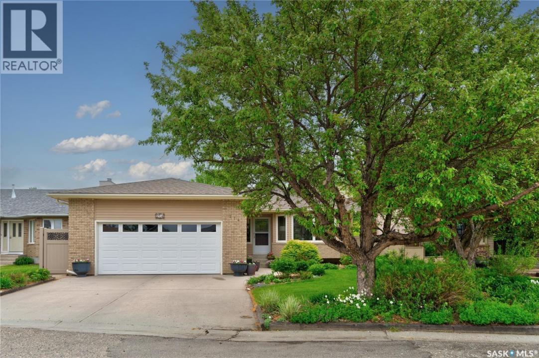 214 PAR PLACE N, Regina, Saskatchewan S4Y 1H3, Canada